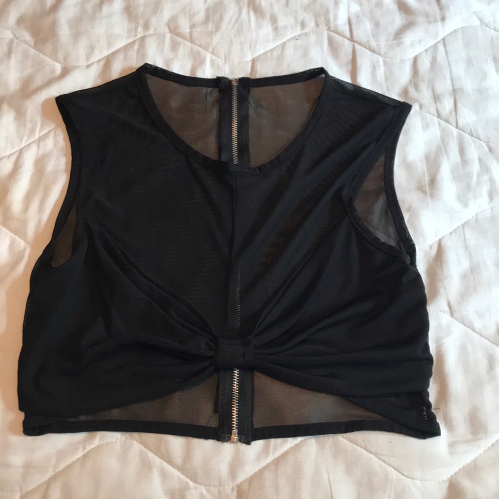 Crop top